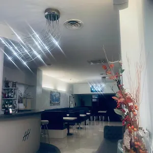 Holiday- Finestrella 3* Болонья