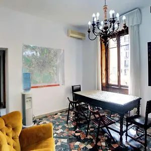 Center , Milão Itália