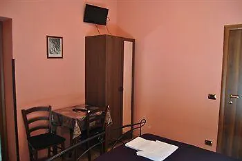 Jacuzzi Rooms Rome 2*,  Italie