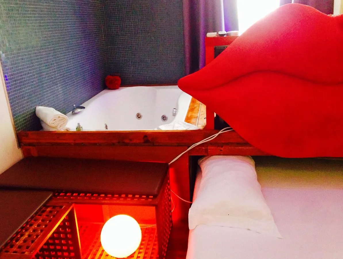 Jacuzzi Rooms Rome 2*,  Italie